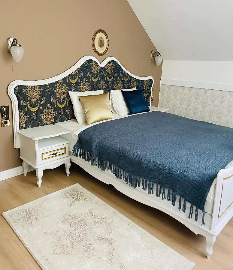 Bed & Breakfast Villabaroque_Eger Hungary